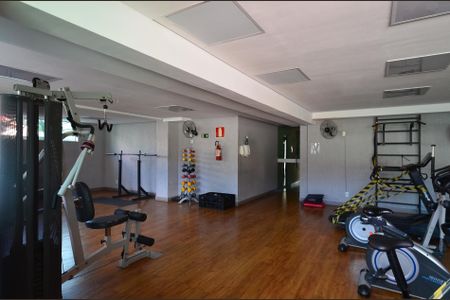 Apartamento à venda com 85m², 3 quartos e 2 vagas Apartamento à venda com 85m², 3 quartos e 2 vagasÁrea comum - Academia