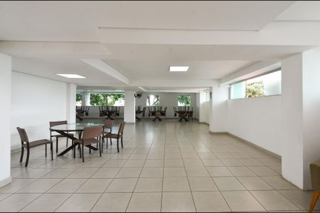 Apartamento à venda com 85m², 3 quartos e 2 vagas Apartamento à venda com 85m², 3 quartos e 2 vagasÁrea comum - Salão de festas