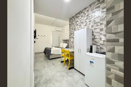 Cozinha de apartamento para alugar com 1 quarto, 32m² em Copacabana, Rio de Janeiro