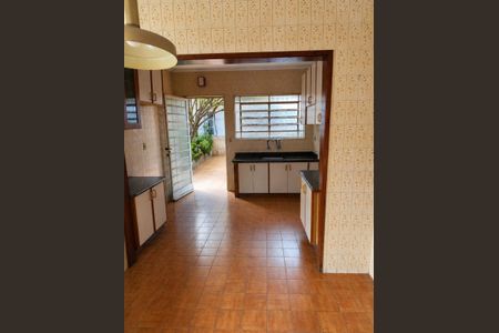 Foto 02 de casa à venda com 4 quartos, 178m² em Jardim Primavera, São Paulo