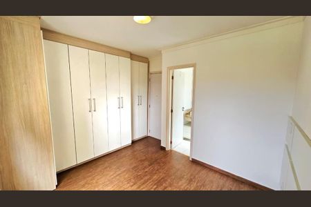 Apartamento à venda com 3 quartos, 87m² em Jardim Tupanci, Barueri