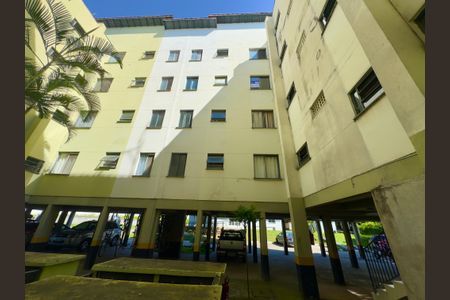 Apartamento para alugar com 45m², 2 quartos e 1 vagaPlaca instalada na fachada do imóvel 