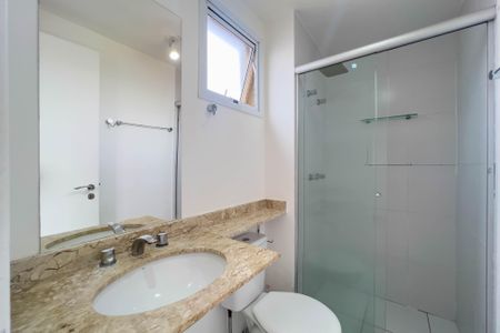 Banheiro de kitnet/studio para alugar com 1 quarto, 30m² em Cambuci, São Paulo