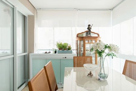 Apartamento à venda com 58m², 2 quartos e 1 vaga