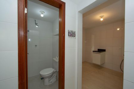 Apartamento à venda com 110m², 4 quartos e 2 vagas Apartamento à venda com 110m², 4 quartos e 2 vagasBANHEIRO DE EMPREGADA