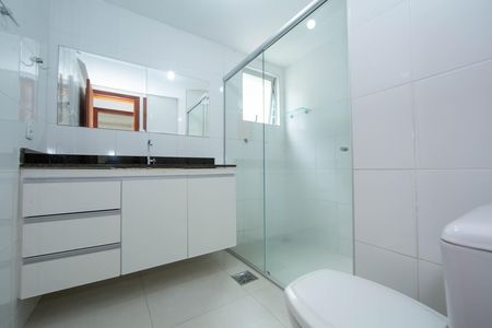 Apartamento à venda com 110m², 4 quartos e 2 vagas Apartamento à venda com 110m², 4 quartos e 2 vagasBANHEIRO2
