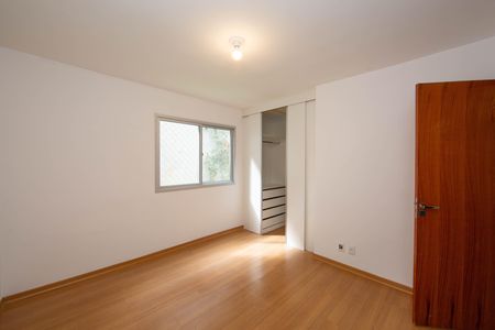 Apartamento à venda com 110m², 4 quartos e 2 vagas Apartamento à venda com 110m², 4 quartos e 2 vagasQUARTO4