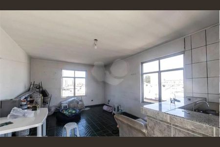 Casa à venda com 3 quartos, 210m² em Vila Ema, São Paulo