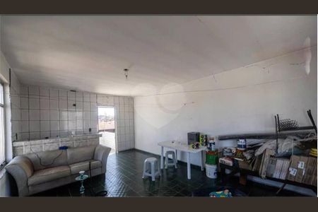 Casa à venda com 3 quartos, 210m² em Vila Ema, São Paulo