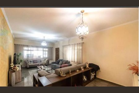 Casa à venda com 3 quartos, 210m² em Vila Ema, São Paulo