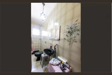 Casa à venda com 3 quartos, 210m² em Vila Ema, São Paulo