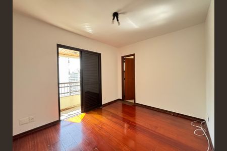 Apartamento para alugar com 135m², 3 quartos e 2 vagasSuíte