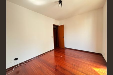 Apartamento para alugar com 135m², 3 quartos e 2 vagasSuíte
