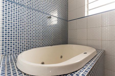 Casa à venda com 104m², 2 quartos e 2 vagas Casa à venda com 104m², 2 quartos e 2 vagasBanheiro da Suíte