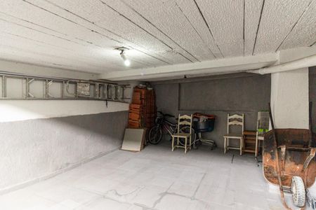 Casa à venda com 104m², 2 quartos e 2 vagas Casa à venda com 104m², 2 quartos e 2 vagasGaragem