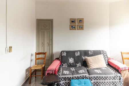 Casa à venda com 104m², 2 quartos e 2 vagas Casa à venda com 104m², 2 quartos e 2 vagasSala