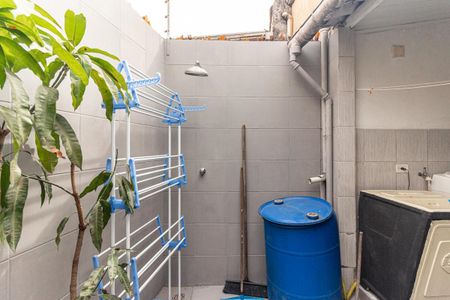 Casa à venda com 104m², 2 quartos e 2 vagas Casa à venda com 104m², 2 quartos e 2 vagasDucha Externa
