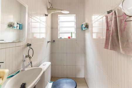 Casa à venda com 104m², 2 quartos e 2 vagas Casa à venda com 104m², 2 quartos e 2 vagasBanheiro Social