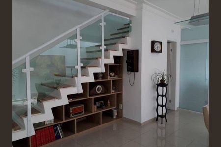 Casa à venda com 3 quartos, 255m² em Parque Sao Domingos, São Paulo