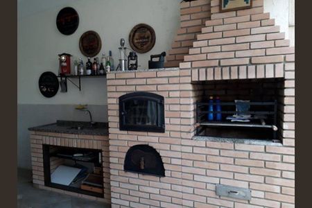 Casa à venda com 3 quartos, 255m² em Parque Sao Domingos, São Paulo