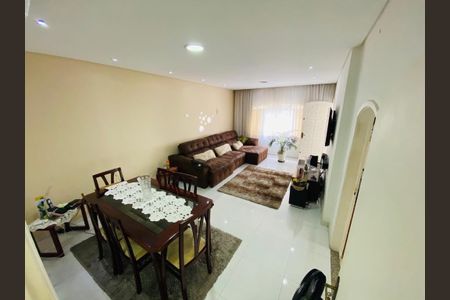 Casa à venda com 3 quartos, 183m² em Parque Casa de Pedra, São Paulo