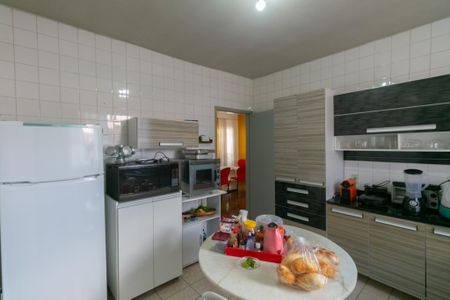 Casa à venda com 250m², 4 quartos e 2 vagas