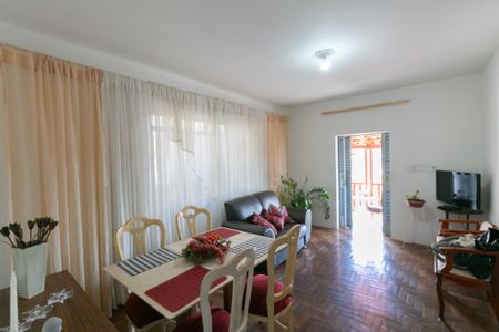 Casa à venda com 4 quartos, 250m² em Alto Caiçaras, Belo Horizonte