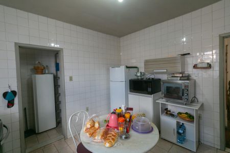 Casa à venda com 250m², 4 quartos e 2 vagas