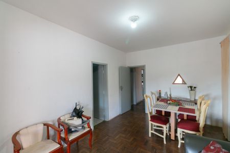 Casa à venda com 250m², 4 quartos e 2 vagas