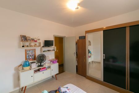 Casa à venda com 250m², 4 quartos e 2 vagas
