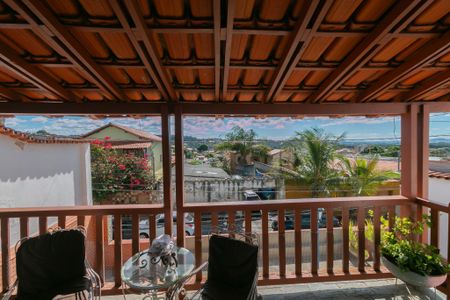 Casa à venda com 250m², 4 quartos e 2 vagas