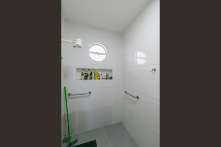 Casa à venda com 250m², 4 quartos e 2 vagas
