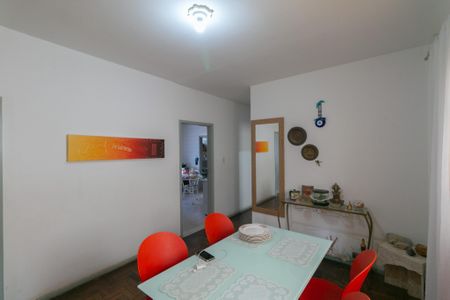 Casa à venda com 250m², 4 quartos e 2 vagas