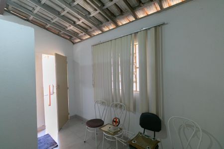 Casa à venda com 250m², 4 quartos e 2 vagas