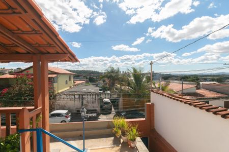 Casa à venda com 250m², 4 quartos e 2 vagas