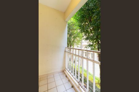 Apartamento à venda com 62m², 3 quartos e 1 vaga Apartamento à venda com 62m², 3 quartos e 1 vagaVaranda