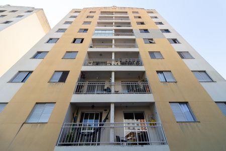 Apartamento à venda com 62m², 3 quartos e 1 vaga Apartamento à venda com 62m², 3 quartos e 1 vagaFachada