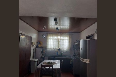 Casa à venda com 2 quartos, 120m² em Vila Zat, São Paulo