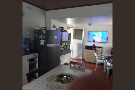 Casa à venda com 2 quartos, 120m² em Vila Zat, São Paulo