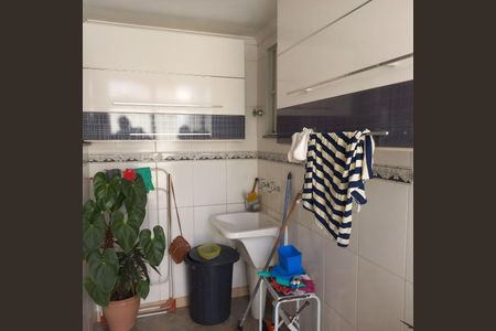 Casa à venda com 156m², 3 quartos e 3 vagas