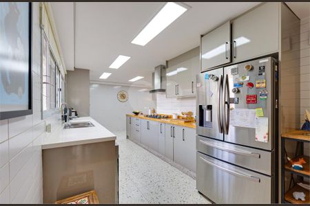 Apartamento à venda com 233m², 3 quartos e 3 vagas
