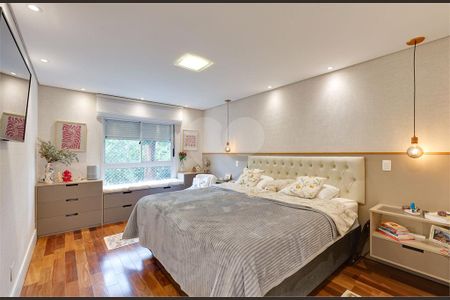 Apartamento à venda com 233m², 3 quartos e 3 vagas