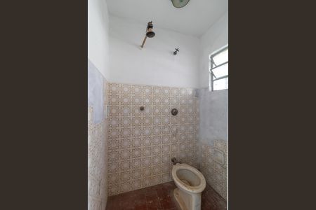 Casa à venda com 183m², 4 quartos e 4 vagasBanheiro da edícula