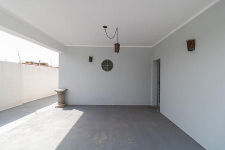 Casa à venda com 183m², 4 quartos e 4 vagasGaragem