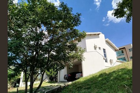 Casa para alugar com 265m², 3 quartos e 4 vagasÁrea Externa