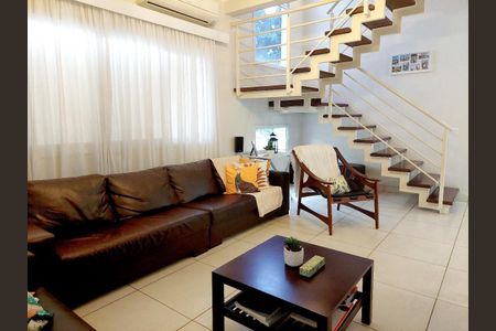 Casa para alugar com 265m², 3 quartos e 4 vagasSala