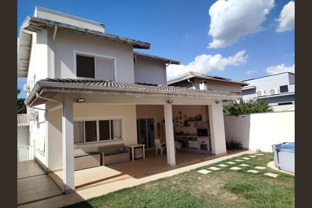 Casa para alugar com 265m², 3 quartos e 4 vagasFundos