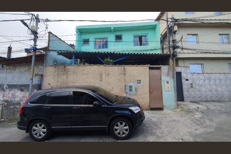 Casa de condomínio para alugar com 200m², 4 quartos e sem vaga Casa de condomínio para alugar com 200m², 4 quartos e sem vagaFachada