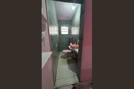 Casa de condomínio para alugar com 200m², 4 quartos e sem vaga Casa de condomínio para alugar com 200m², 4 quartos e sem vagaBanheiro