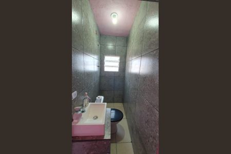 Casa de condomínio para alugar com 200m², 4 quartos e sem vaga Casa de condomínio para alugar com 200m², 4 quartos e sem vagaBanheiro